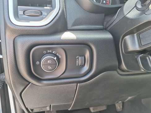 Used 2024 RAM 2500 Big Horn AWD/4WD image 16
