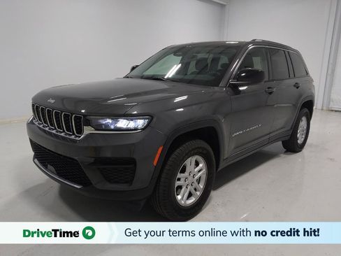 Used 2023 Jeep Grand Cherokee Laredo w/ Luxury Tech Group I AWD/4WD image 1