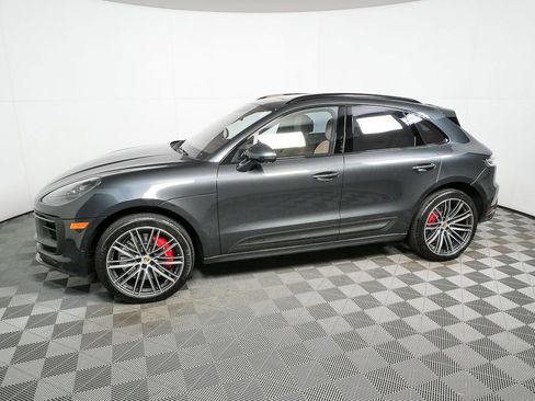 Certified 2025 Porsche Macan GTS image 2
