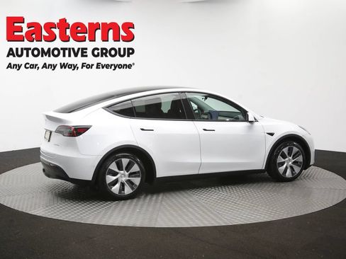Used 2022 Tesla Model Y Long Range AWD/4WD image 37