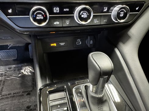 Certified 2025 Acura Integra image 24