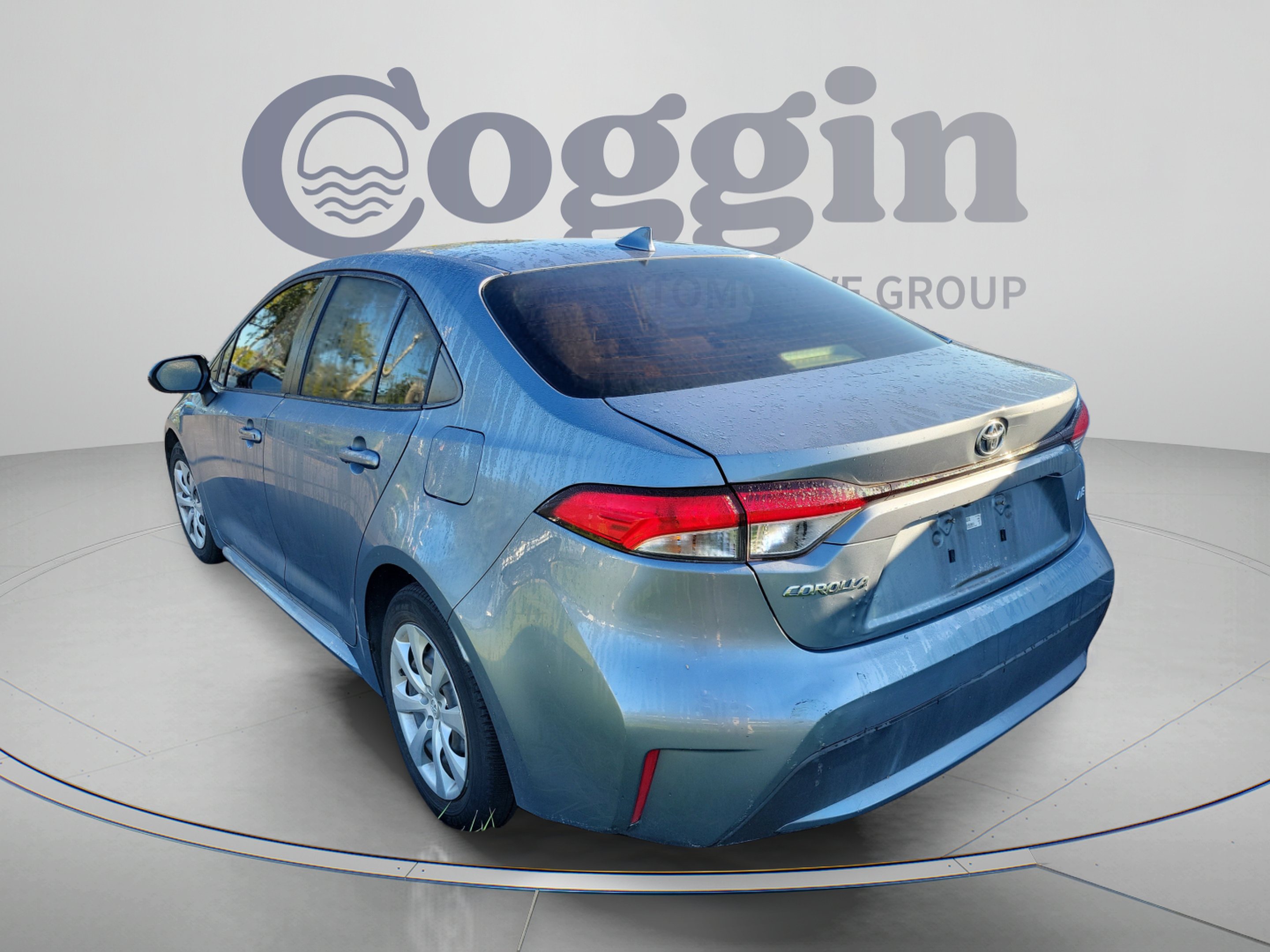Used 2021 Toyota Corolla LE FWD image 3