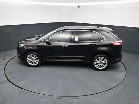 Used 2022 Ford Edge Titanium w/ Equipment Group 301A AWD/4WD image 33
