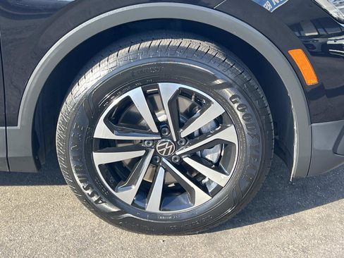 Certified 2024 Volkswagen Tiguan S image 28