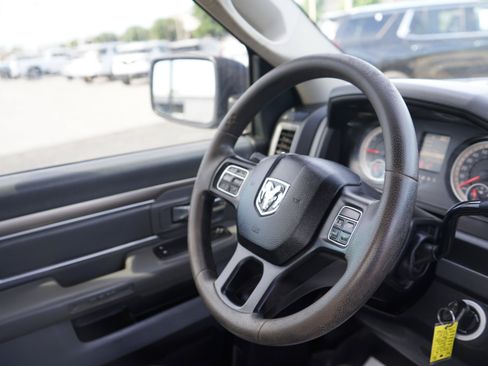Used 2017 RAM 2500 Tradesman w/ Chrome Appearance Group AWD/4WD image 19