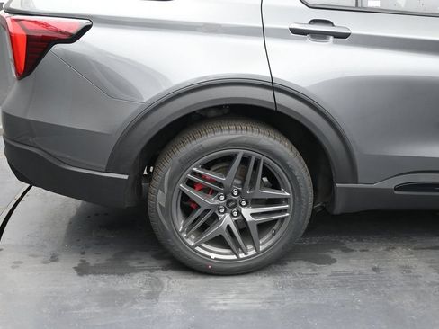 New 2026 Ford Explorer ST AWD/4WD image 11