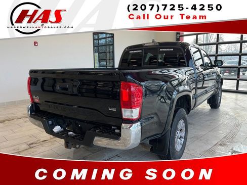 Used 2017 Toyota Tacoma image 5