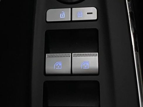 Used 2022 Genesis GV70 2.5T w/ Select Package image 29