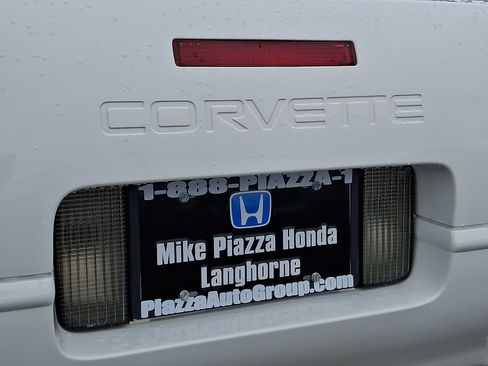 Used 1991 Chevrolet Corvette Convertible RWD image 30
