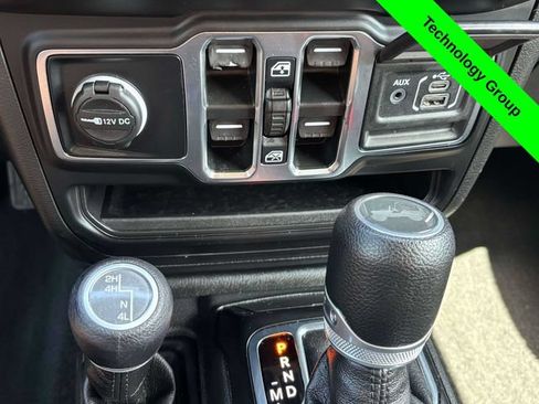 Used 2018 Jeep Wrangler Unlimited Sport S AWD/4WD image 18