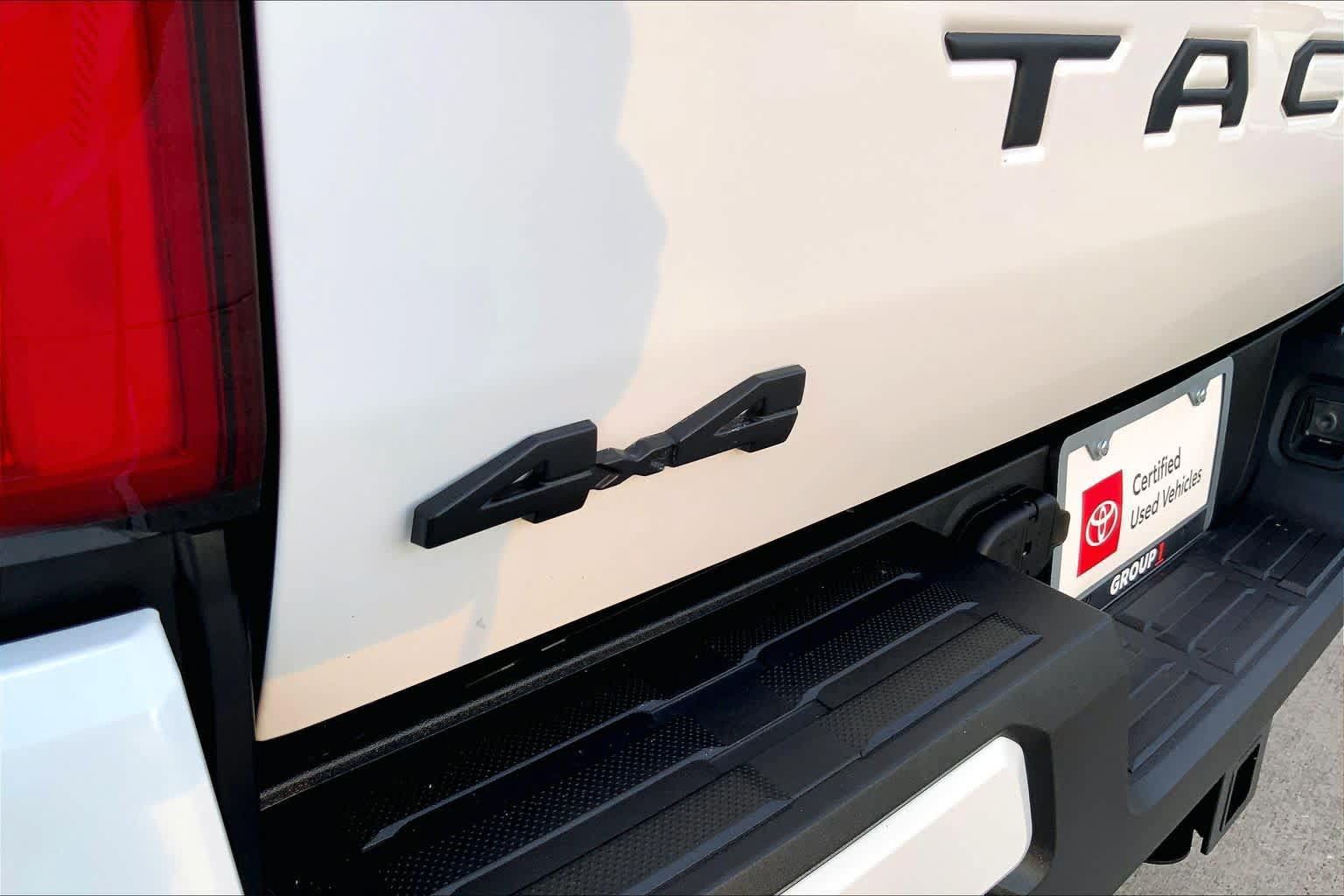 Certified 2026 Toyota Tacoma SR5 AWD/4WD image 30