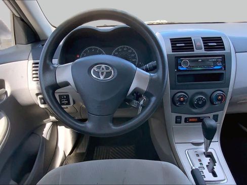 Used 2011 Toyota Corolla LE FWD image 5