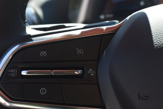 New 2027 Chevrolet Equinox LT w/ Safety and Technology Package FWD image 19