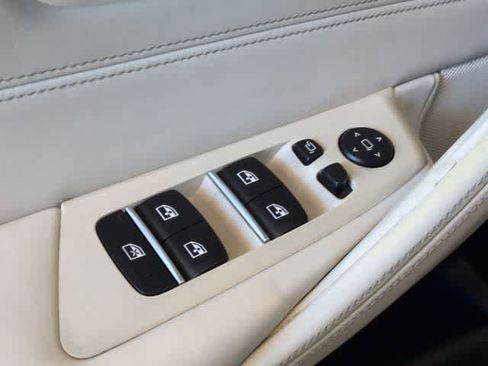 Used 2018 BMW 540i image 42