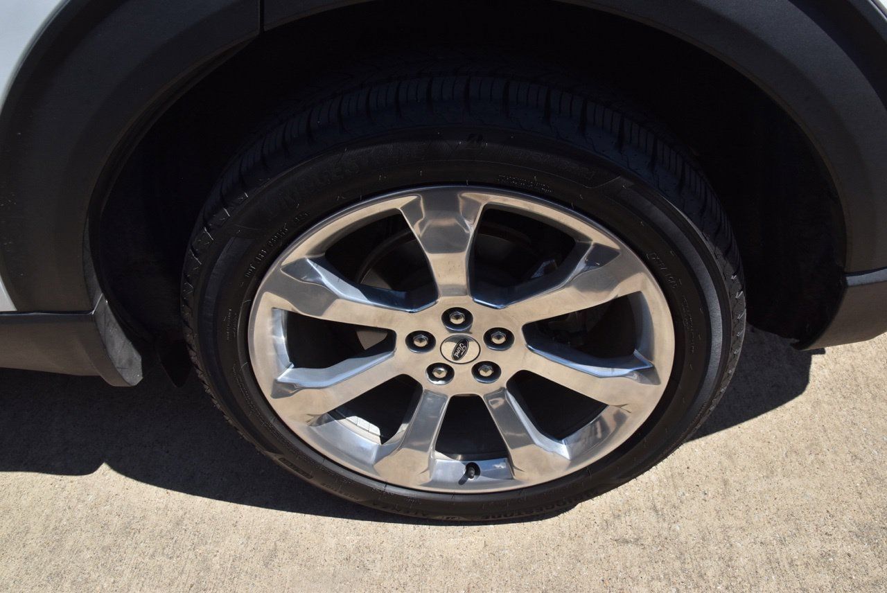 Used 2020 Ford Explorer Platinum w/ Premium Technology Package AWD/4WD image 12