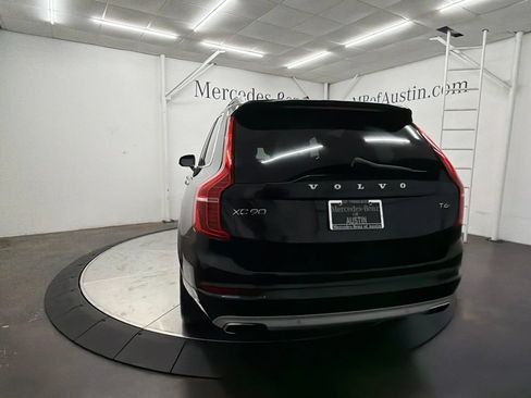 Used 2017 Volvo XC90 T6 Momentum w/ Momentum Plus Package AWD/4WD image 6