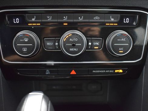 Used 2023 Volkswagen Atlas SE AWD/4WD image 20