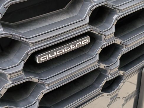 Used 2022 Audi Q5 2.0T Premium image 12