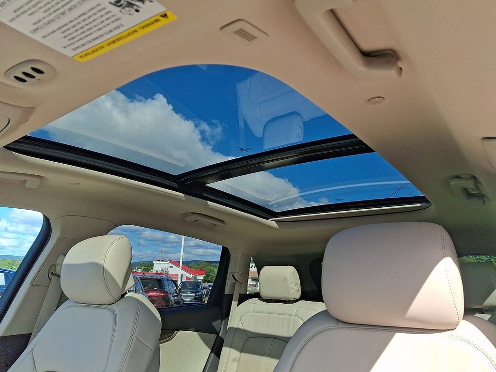 Used 2020 Lincoln Nautilus Reserve w/ Equipment Group 201A AWD/4WD image 14