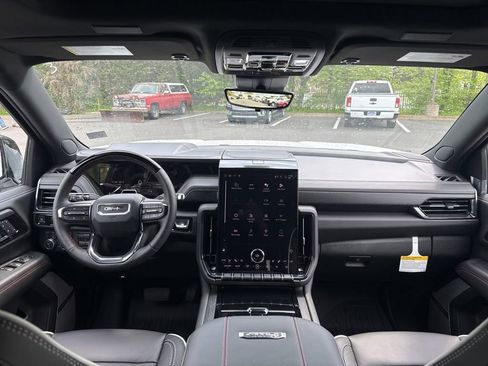 New 2026 GMC Yukon AT4 Ultimate w/ LPO, Floor Liner Package AWD/4WD image 17