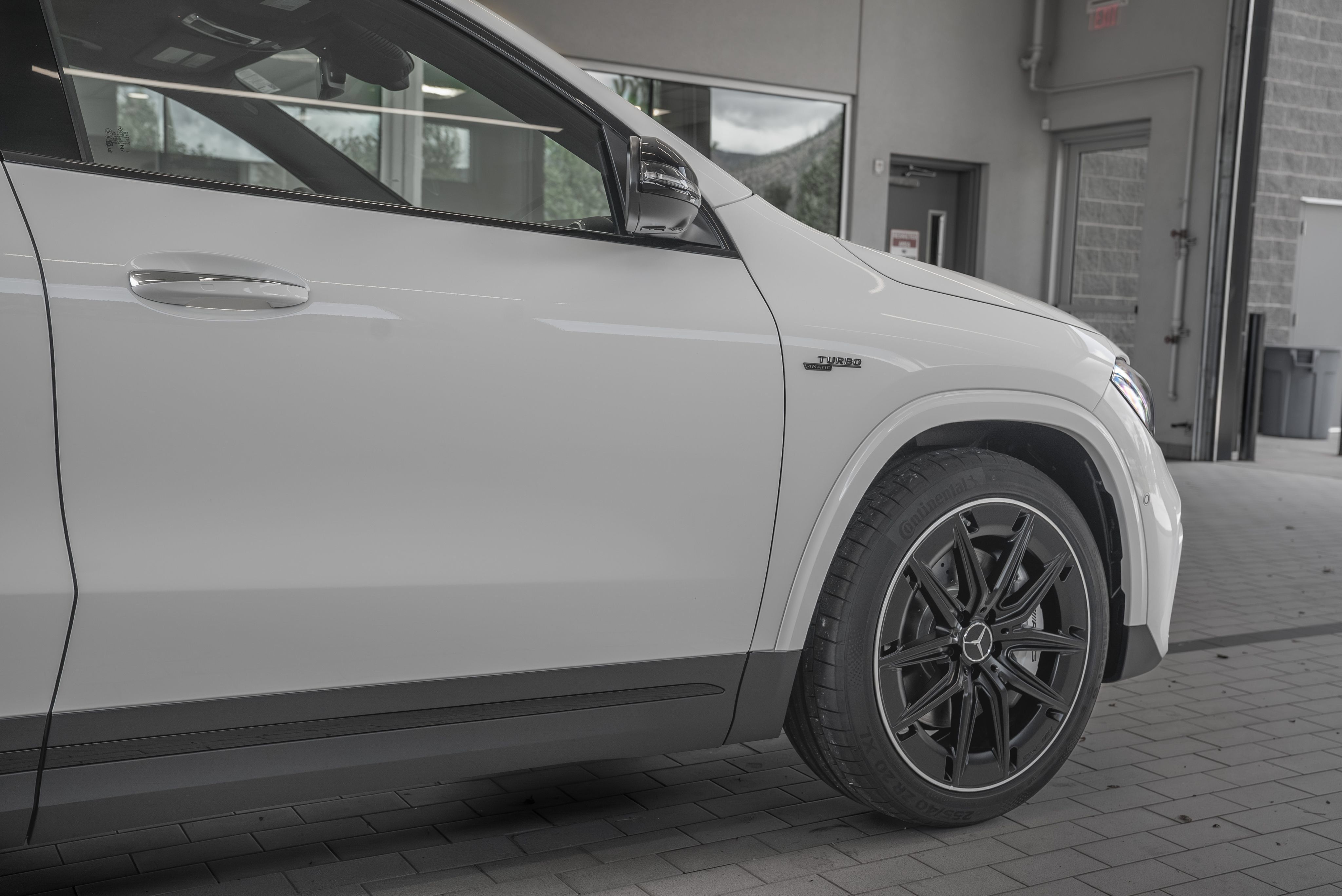 Used 2025 Mercedes-Benz GLA 35 AMG 4MATIC image 38