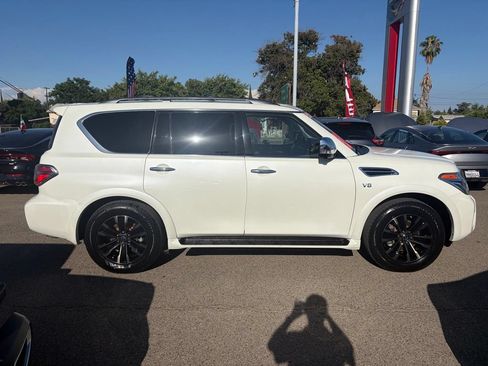 Used 2019 Nissan Armada Platinum w/ Interior Lighting Package AWD/4WD image 6