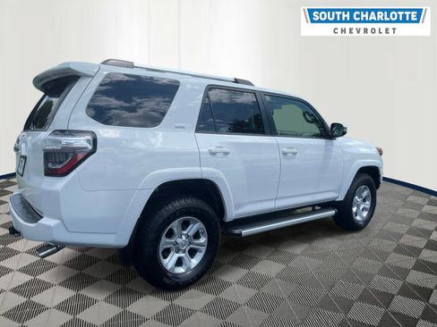 Used 2019 Toyota 4Runner SR5 Premium AWD/4WD image 4
