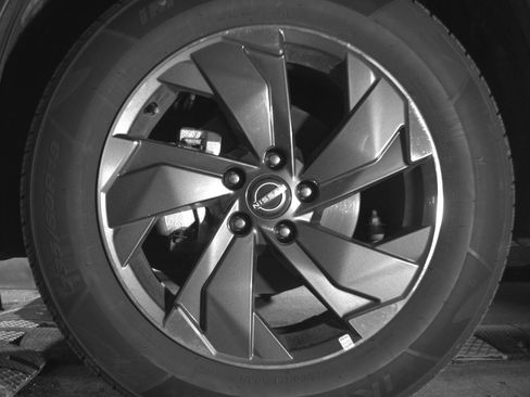 Used 2025 Nissan Rogue SV FWD image 12