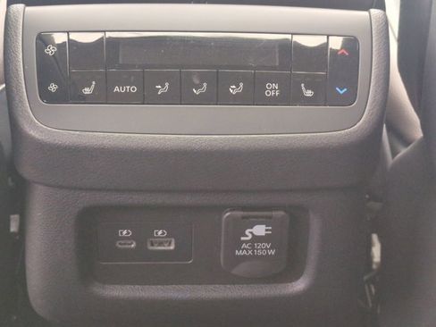 Used 2024 Nissan Pathfinder Platinum w/ Black Appearance Package image 16