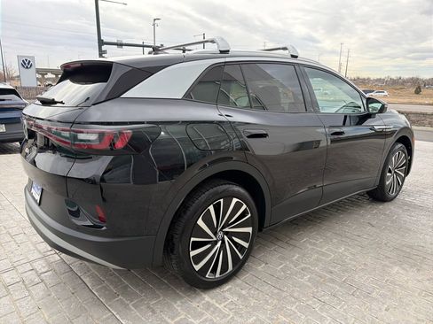 Used 2023 Volkswagen ID.4 Pro S Plus image 5