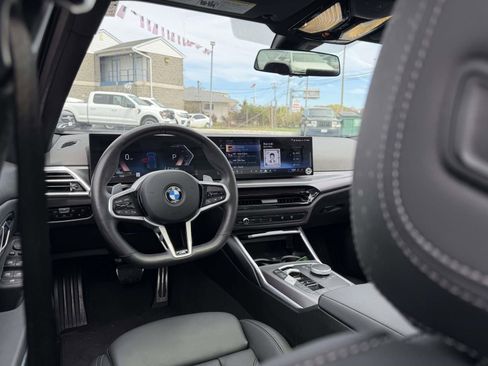 Used 2026 BMW 330i xDrive Sedan AWD/4WD image 18
