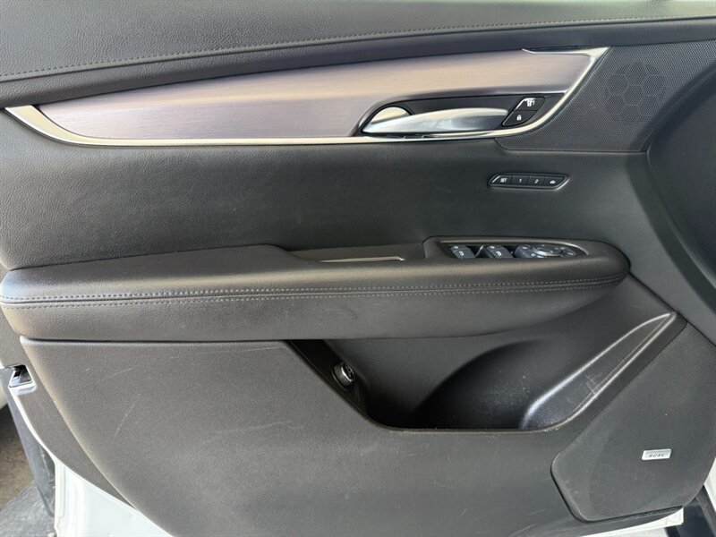 Used 2017 Cadillac XT5 Luxury w/ Driver Awareness Package FWD image 24