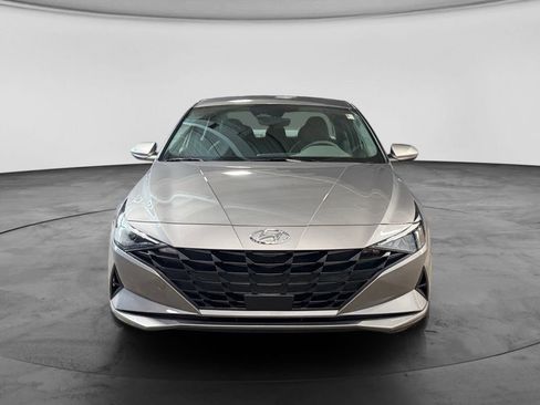 Used 2023 Hyundai Elantra SEL w/ Convenience Package FWD image 10