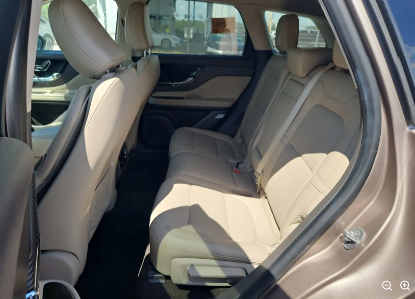 Used 2021 Lincoln Corsair AWD w/ Equipment Group 101A image 11