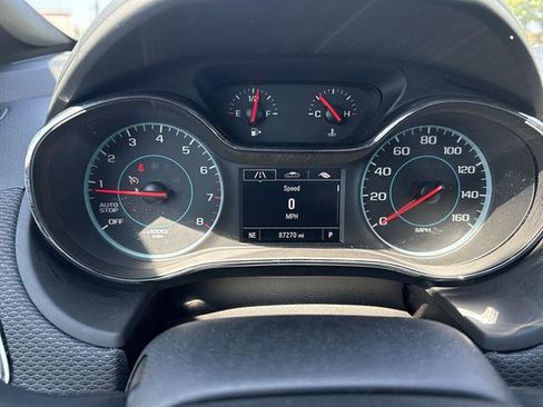 Used 2018 Chevrolet Cruze LT w/ Convenience Package FWD image 10