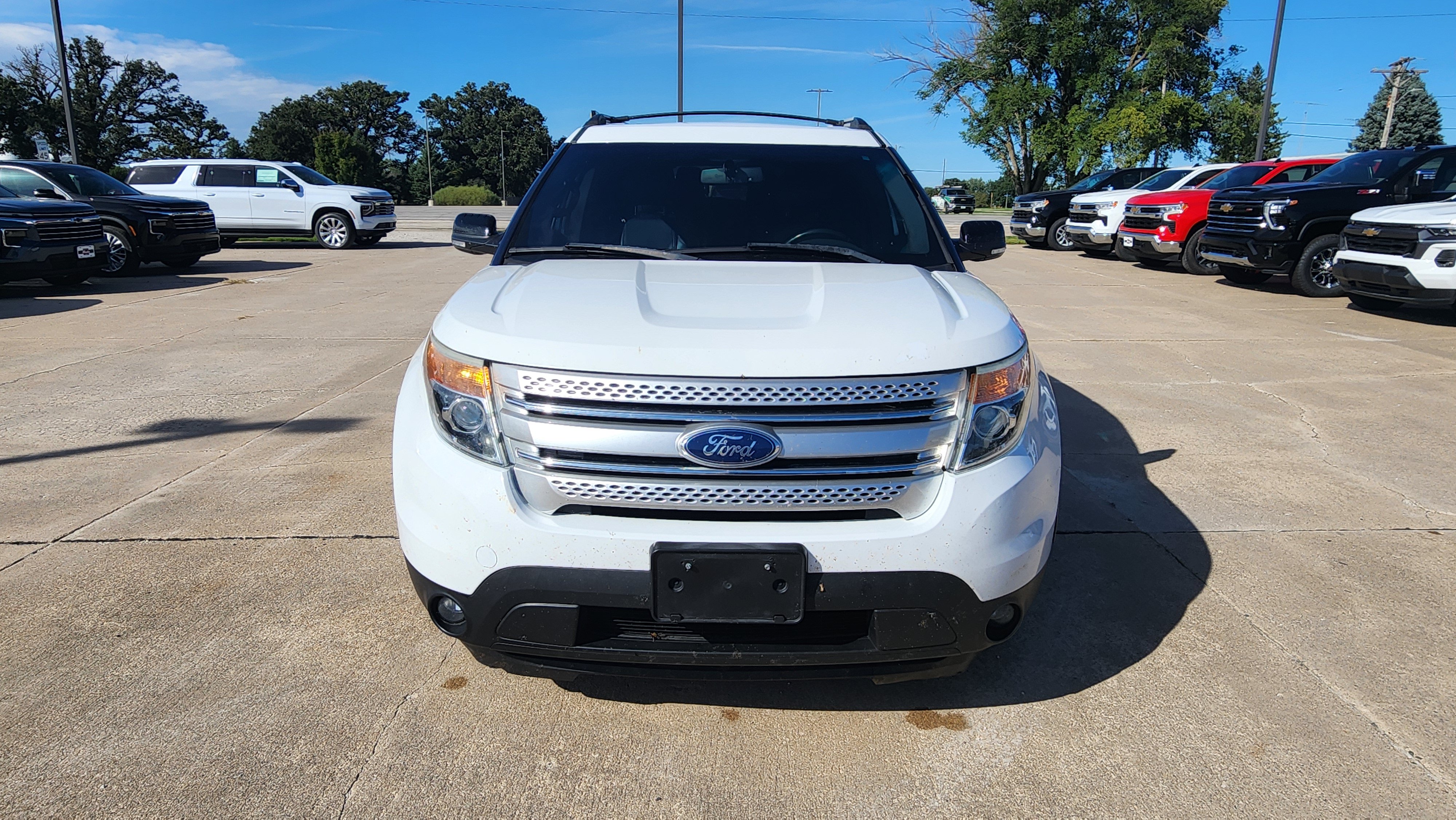 Used 2013 Ford Explorer XLT AWD/4WD image 2