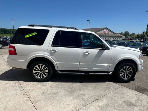 Used 2017 Ford Expedition XLT w/ Equipment Group 201A image 4