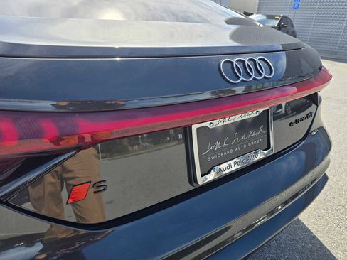 New 2025 Audi S e-tron GT Prestige image 17