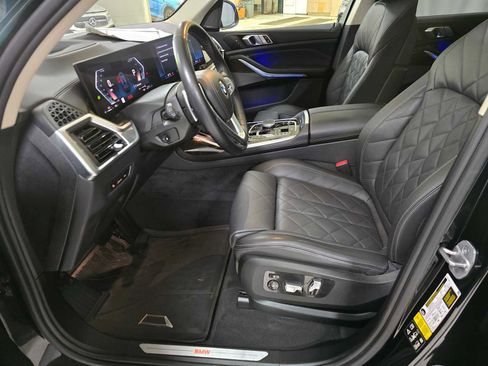 Used 2024 BMW X7 xDrive40i w/ Premium Package AWD/4WD image 25