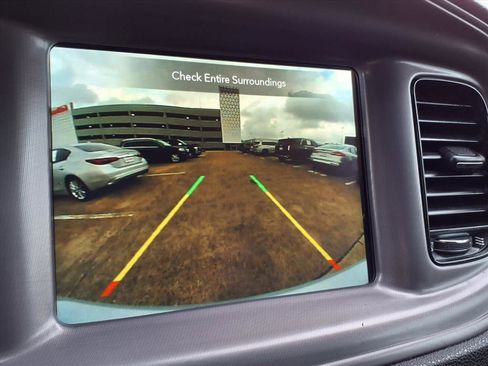 Used 2023 Dodge Charger SXT w/ Blacktop Package image 5