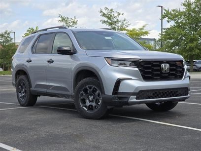 New 2025 Honda Pilot TrailSport
