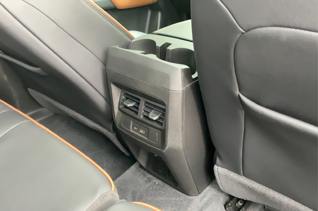 Used 2024 GMC Canyon AT4 w/ AT4 Premium Package AWD/4WD image 21