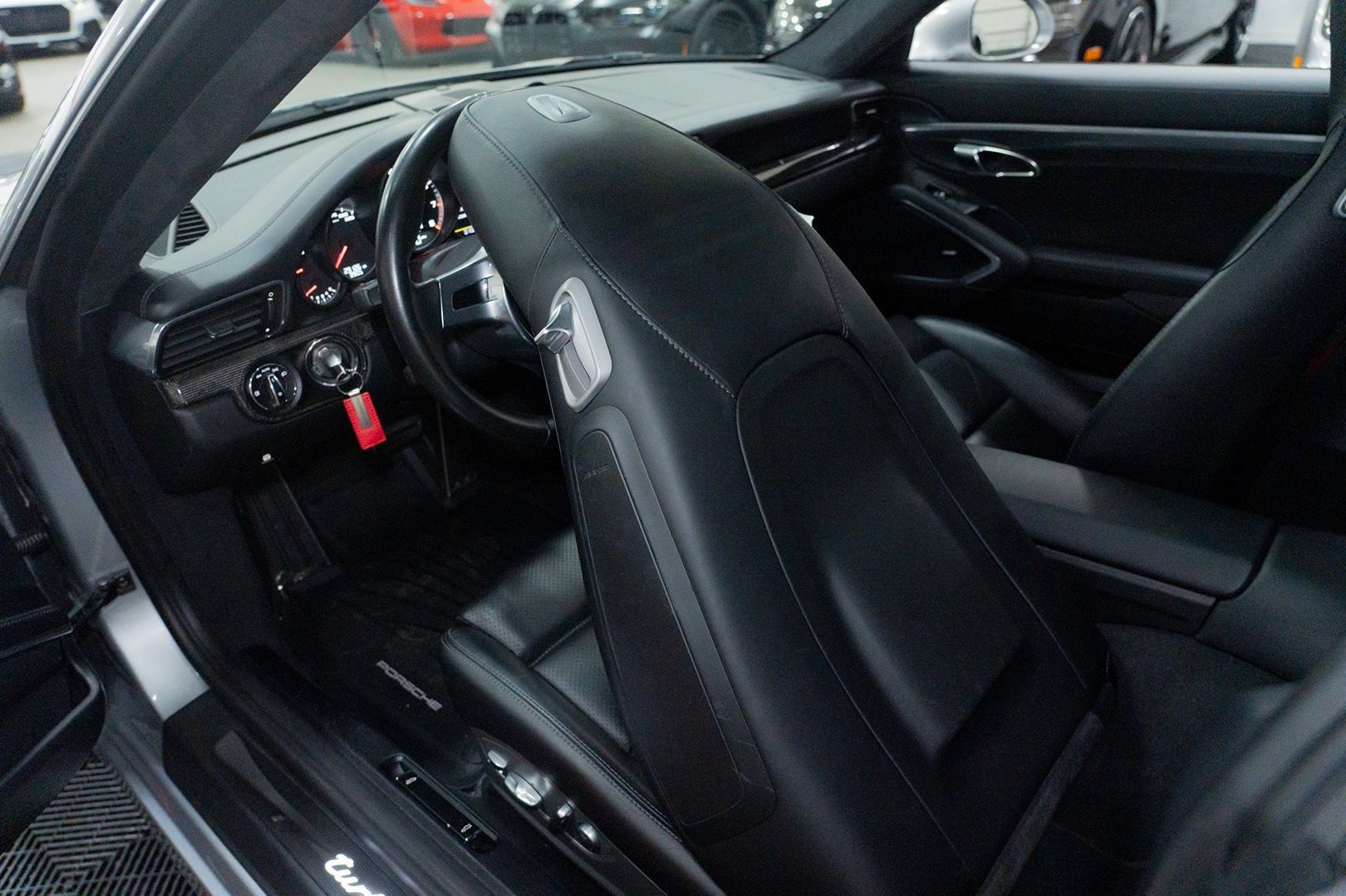 Used 2014 Porsche 911 Turbo AWD/4WD image 28