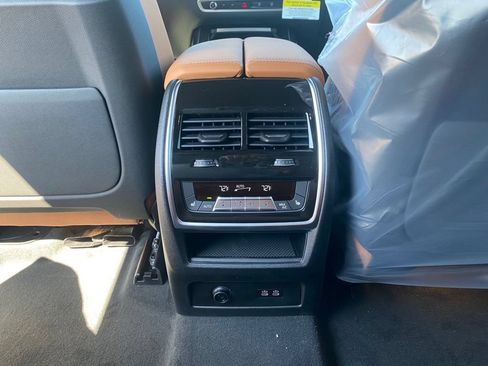 New 2027 BMW X7 xDrive40i w/ M Sport Package AWD/4WD image 9
