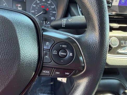 Used 2024 Toyota Corolla LE FWD image 22
