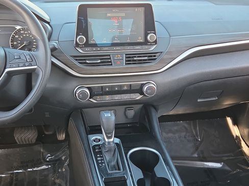 Used 2023 Nissan Altima 2.5 SV image 28
