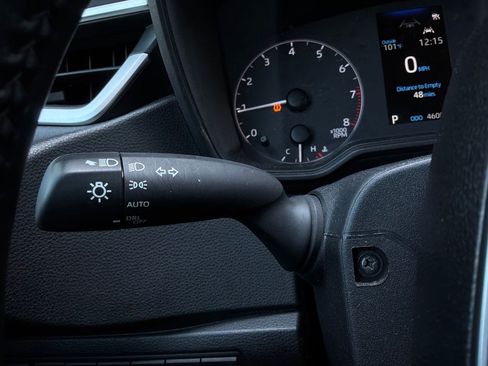 Used 2025 Toyota Corolla SE FWD image 32