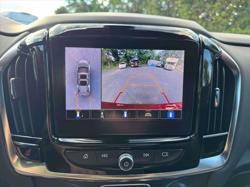 Used 2023 Chevrolet Traverse RS AWD/4WD image 31