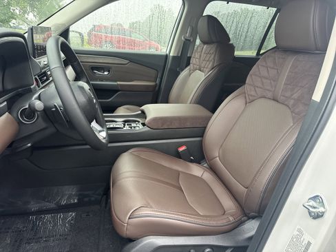 New 2026 Honda Pilot Elite image 3