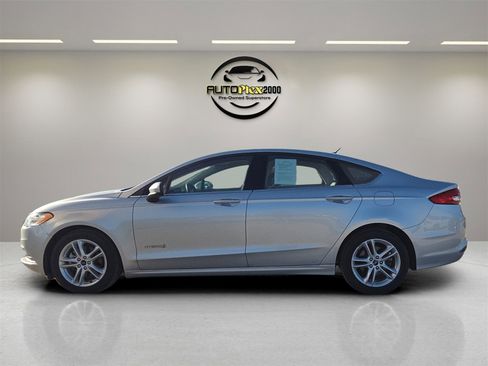 Used 2018 Ford Fusion S image 4